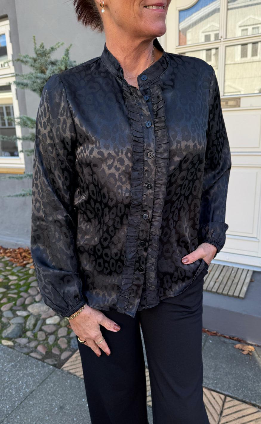 Say INA Copenhagen Skjorte - Florina - Black Leopard