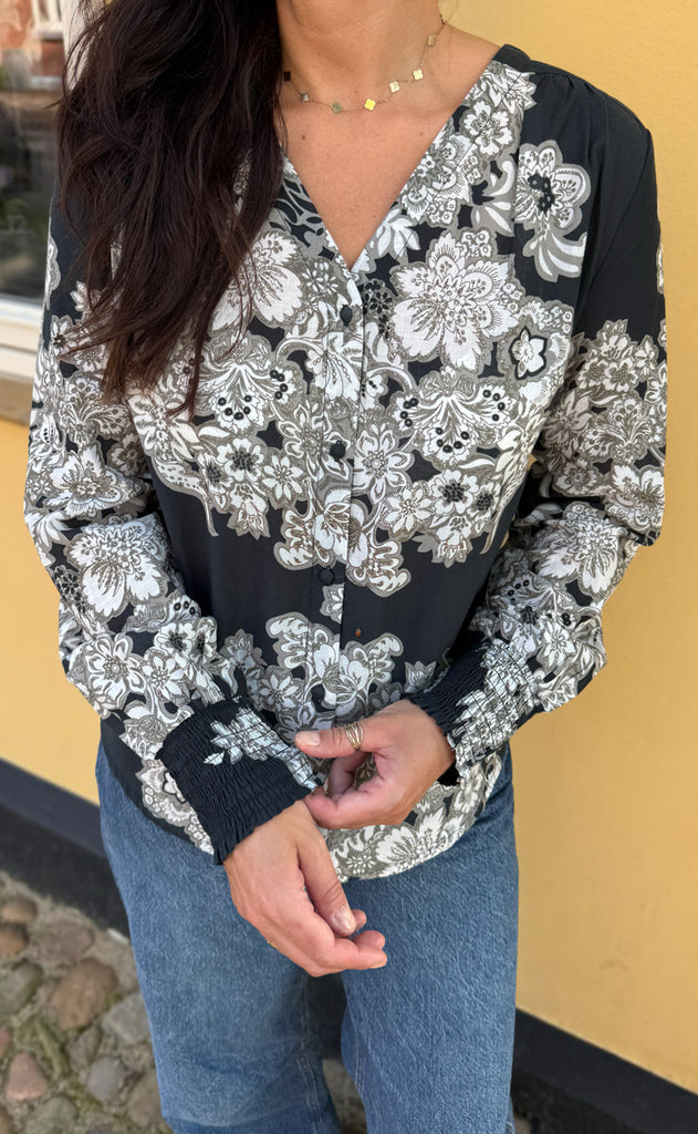 Say INA Copenhagen Skjorte - Hanna - Black W. Flowers