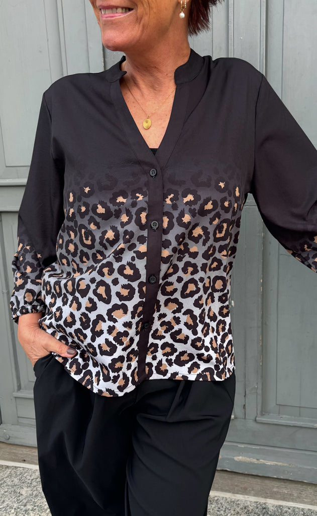 Say INA Copenhagen Skjorte - Joelle - Black W. Leopard