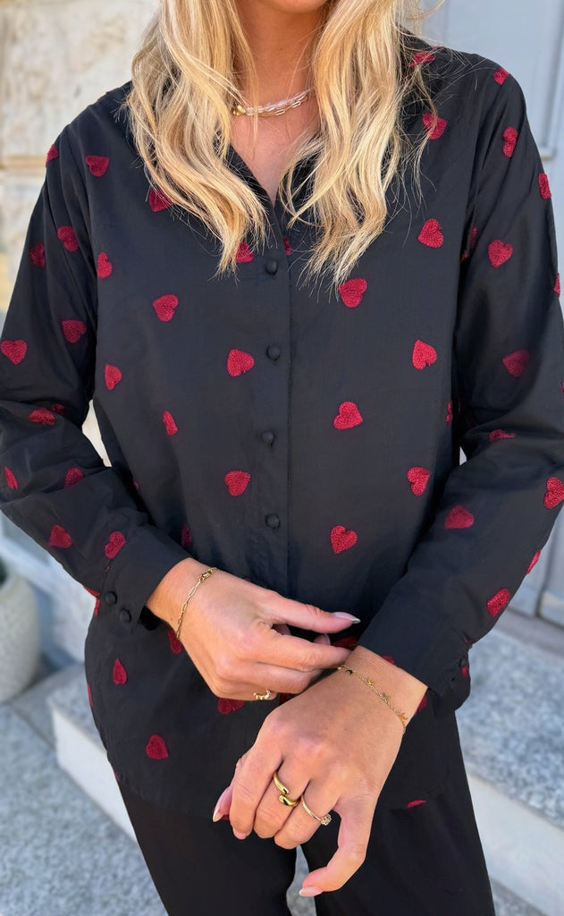 Say INA Copenhagen Skjorte - Katrina - Black W. Red Hearts