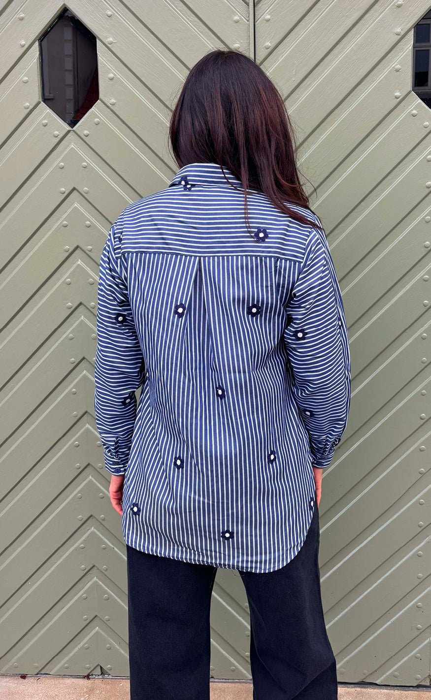 Say INA Copenhagen Skjorte - Katrina - Navy Blue Striped W. Embroidery Flower