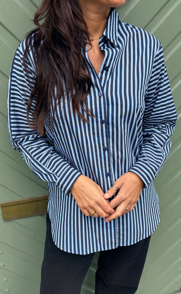 Say INA Copenhagen Skjorte - Katrina - Navy Blue Stripes