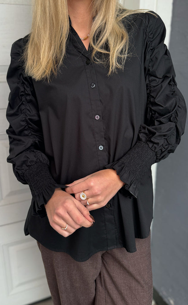 Say INA Copenhagen Skjorte - Rina Ruffle - Black