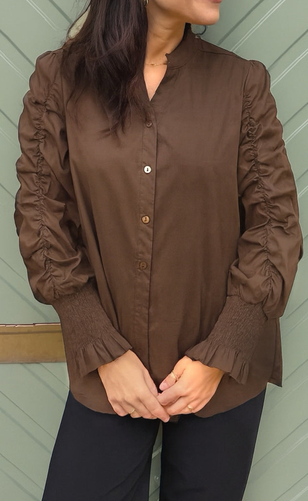 Say INA Copenhagen Skjorte - Rina Ruffle - Dark Brown