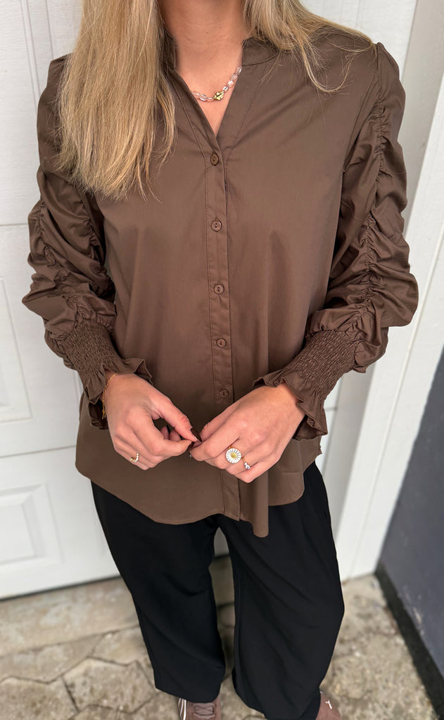 Say INA Copenhagen Skjorte - Rina Ruffle - Dark Brown