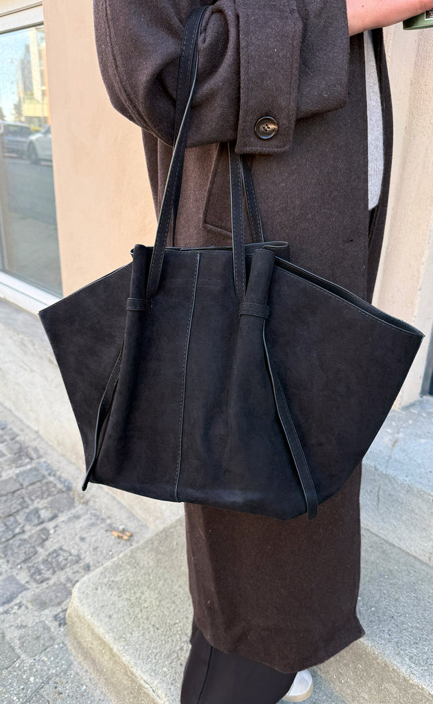 Say INA Copenhagen Taske - Amanda - Black Faux Suede