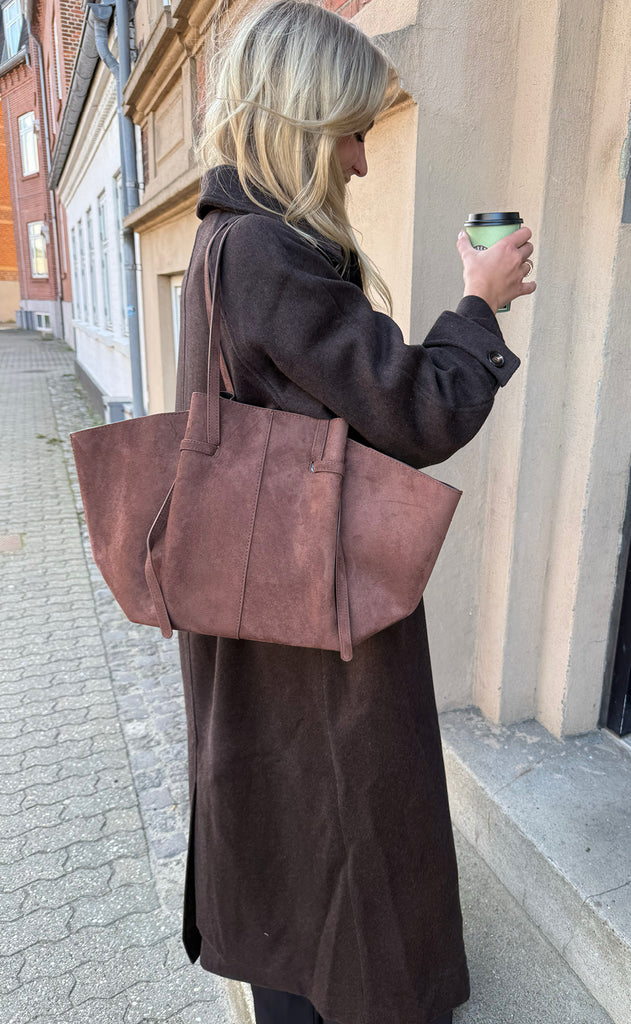 Say INA Copenhagen Taske - Amanda - Brown Faux Suede
