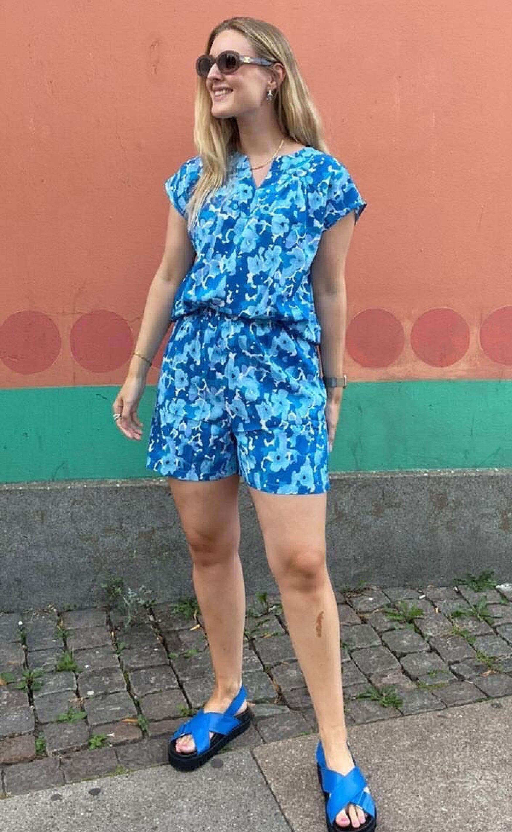 Say INA Copenhagen Top - Amelia - Blue Flower