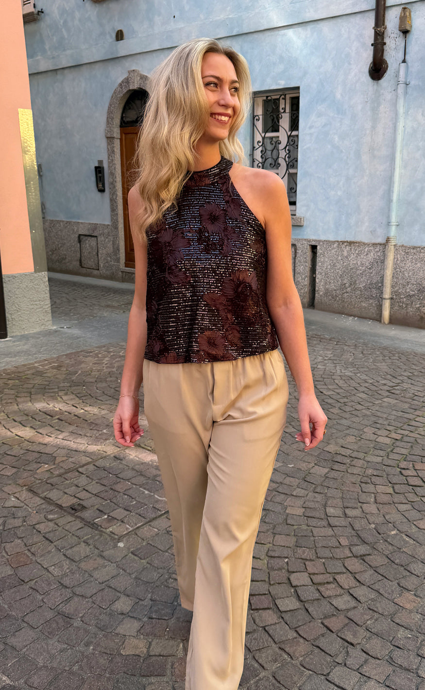 Say INA Copenhagen Top - Ava - Dark Brown Sequin W. Flowers