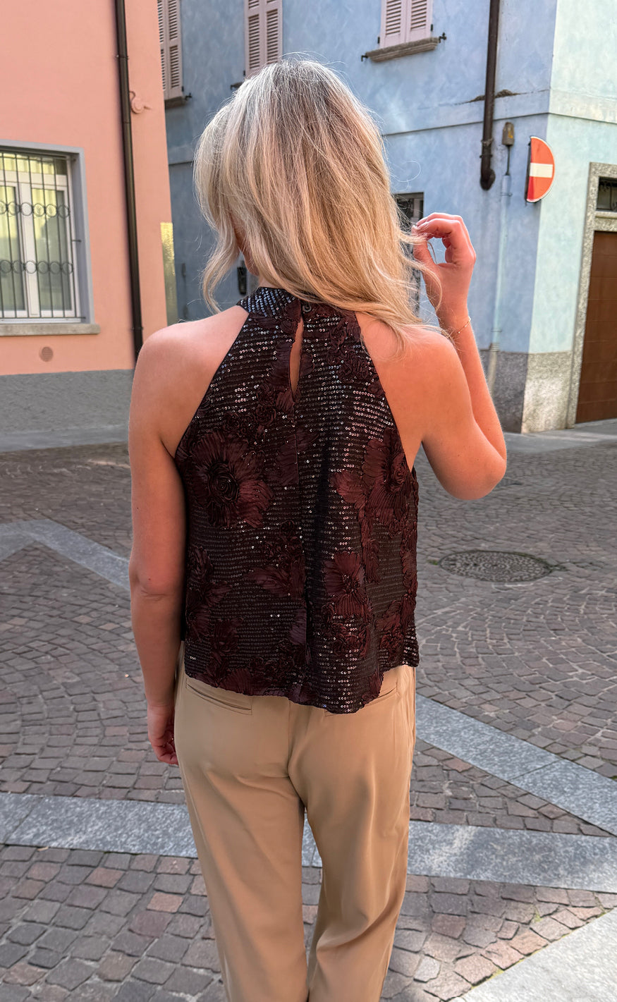 Say INA Copenhagen Top - Ava - Dark Brown Sequin W. Flowers
