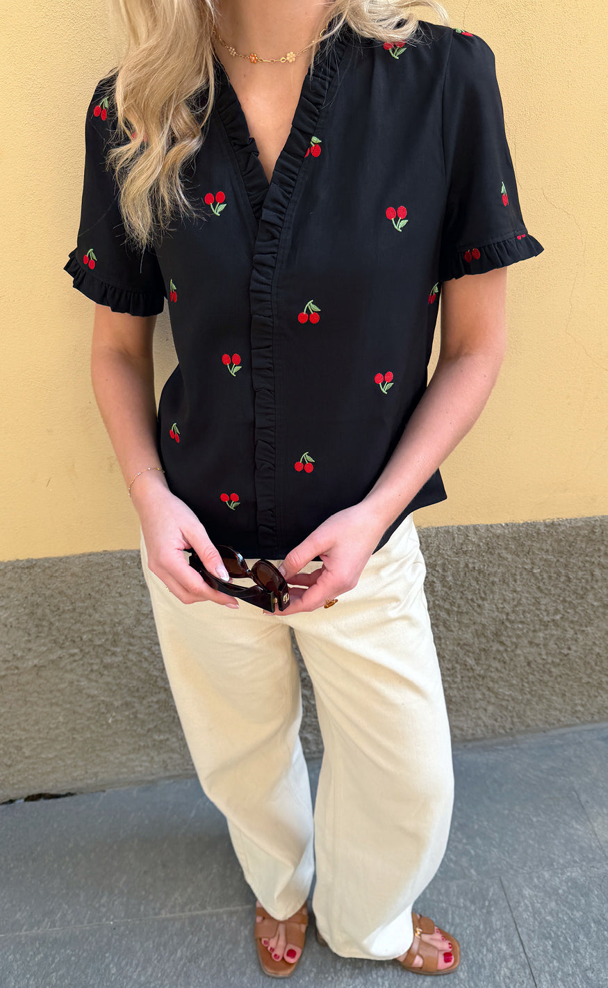 Say INA Copenhagen Top - Catja - Black W. Cherries