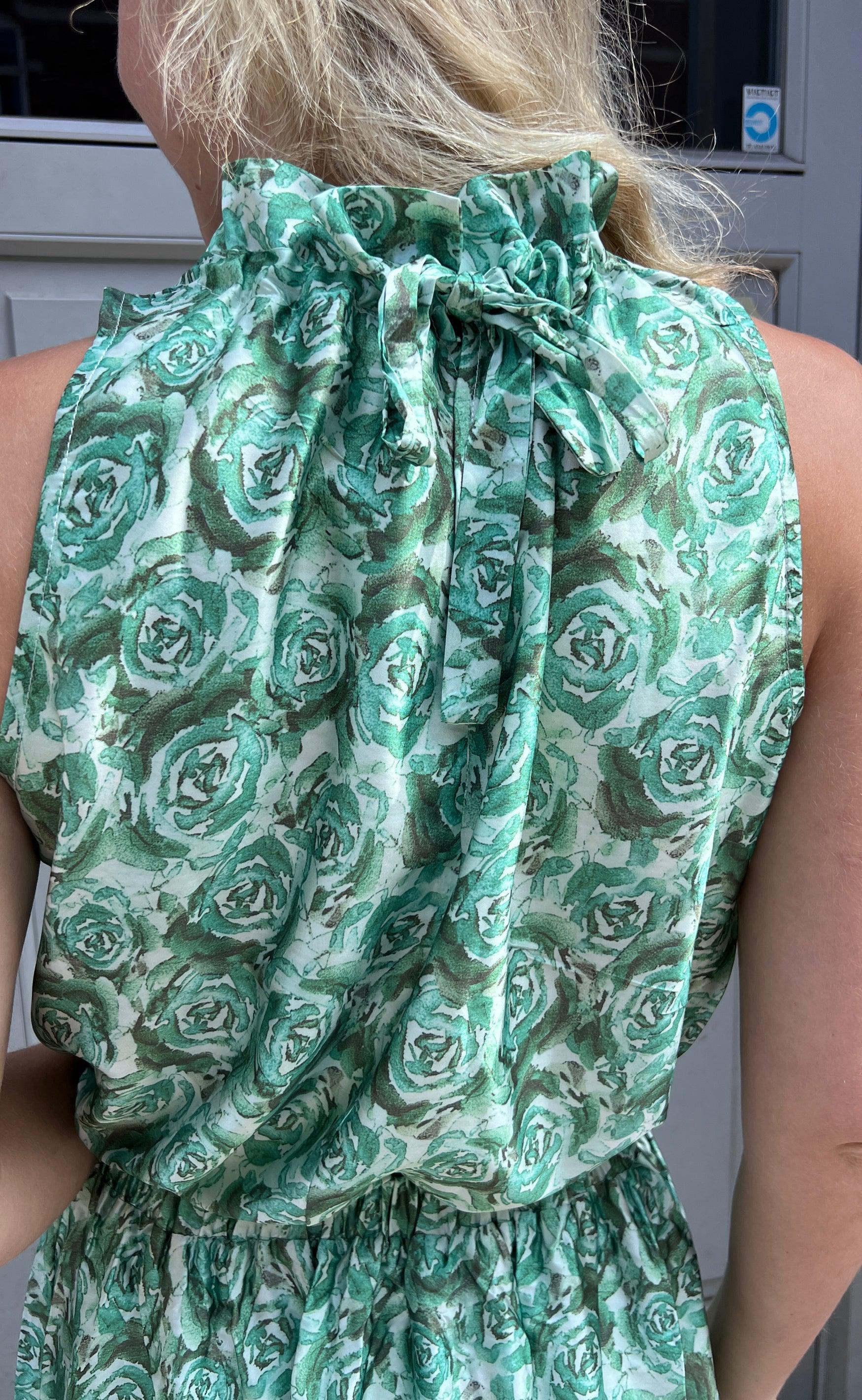 Say INA Copenhagen Top - Ellen - Green Roses (vendbar)