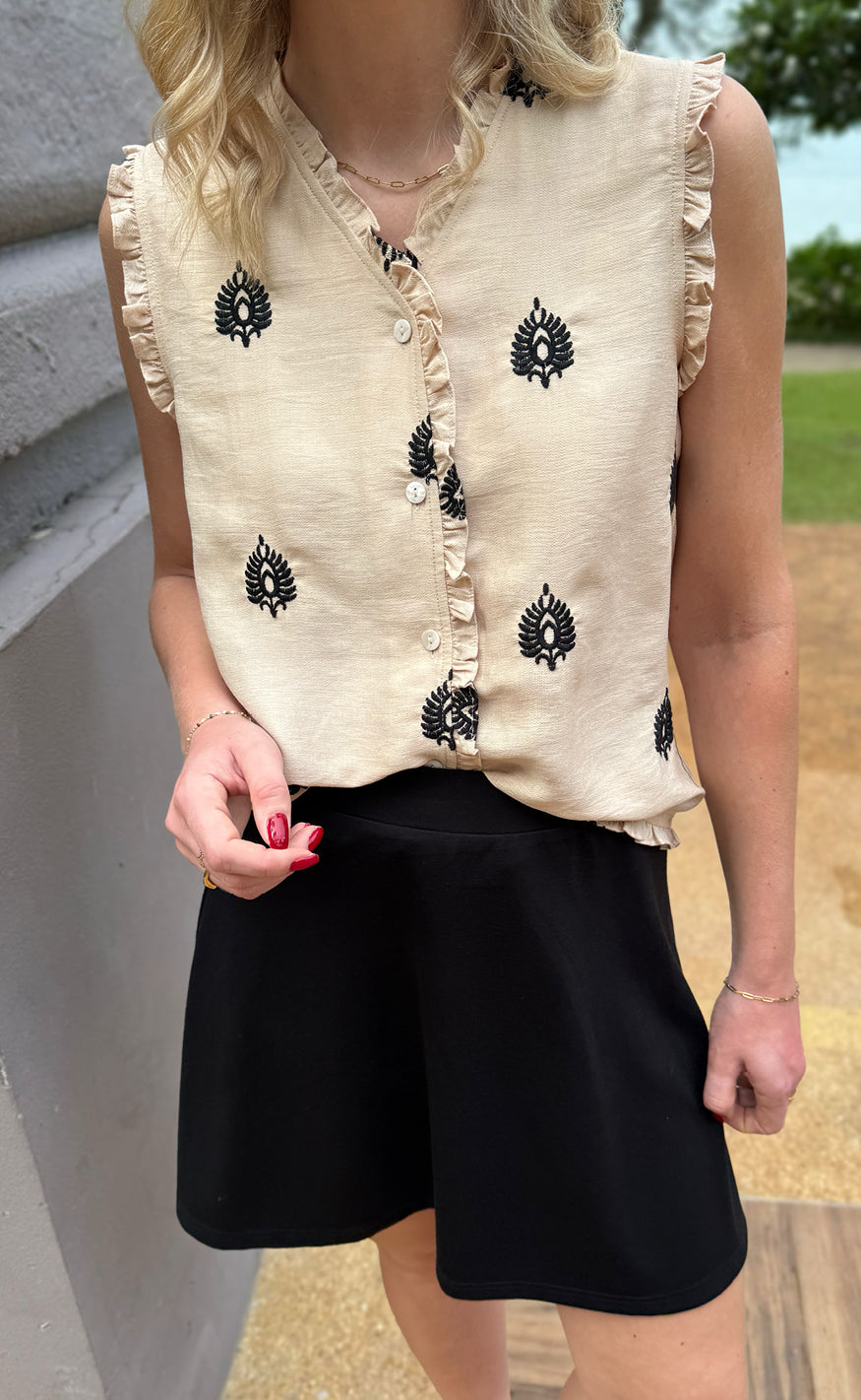 Say INA Copenhagen Top - Melania - Beige w. Black Embroidery