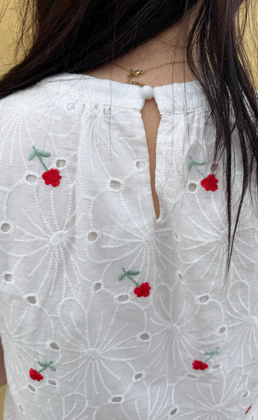 Say INA Copenhagen Top - Silja - White Lace W. Embroidery Flowers