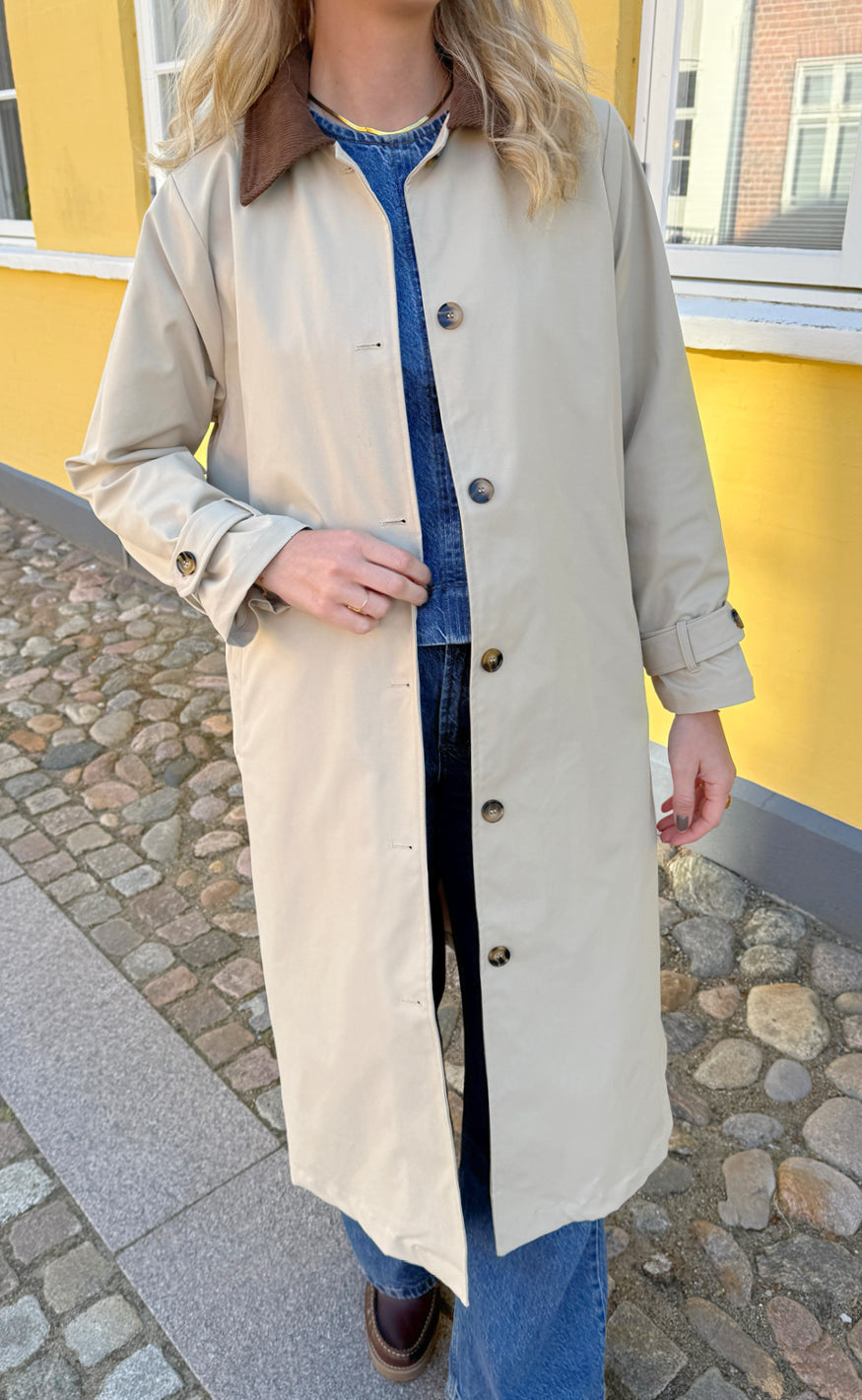 Say INA Copenhagen Trenchcoat - Louisa Long - Beige W. Corduroy