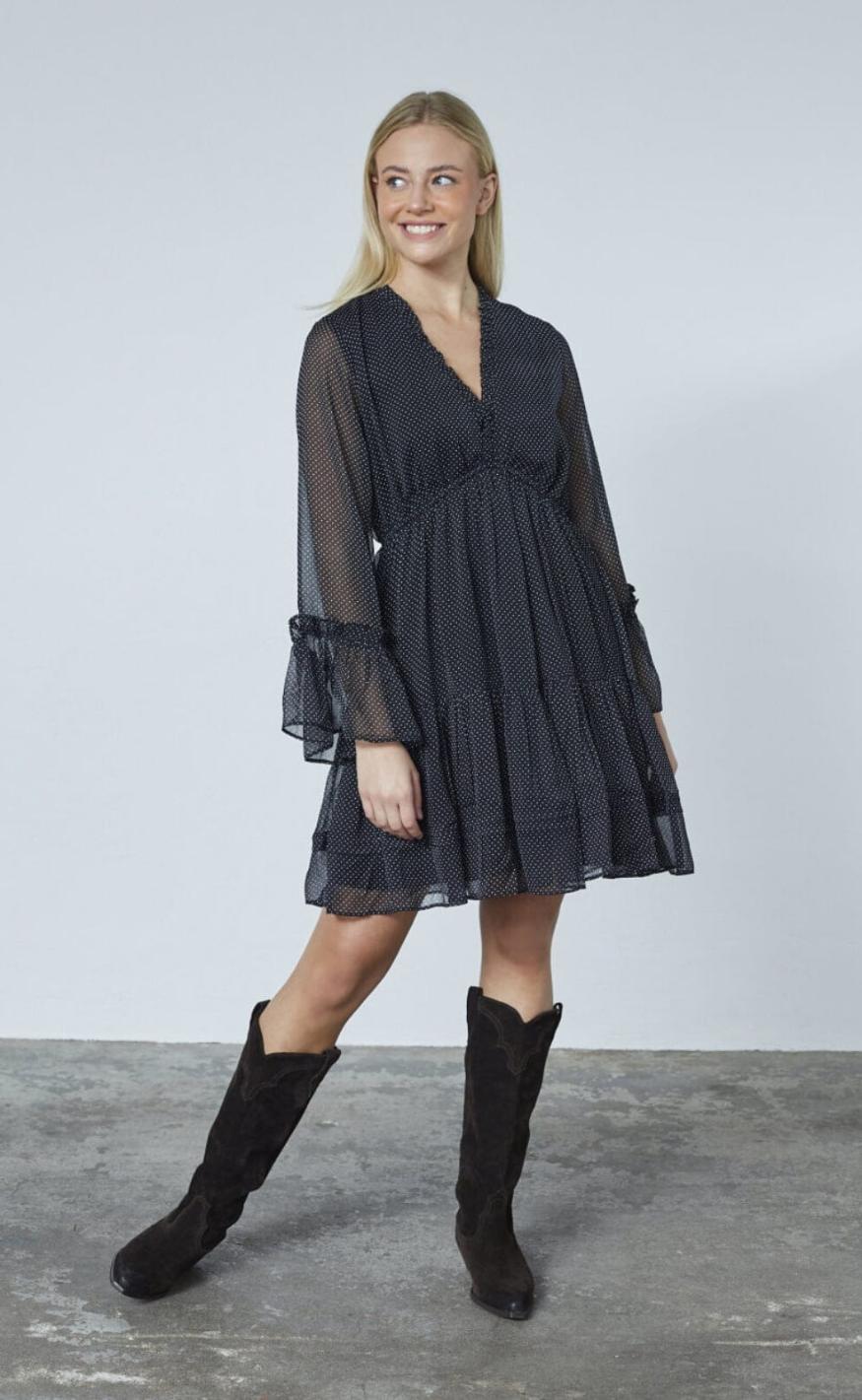 Sisters Point Kjole - Ufana-DR1 - Black/Dot