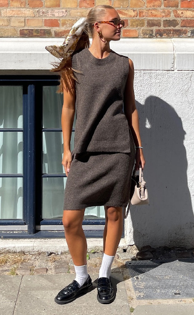 Sisters Point Vest - Luca-VE - Brown Mel.