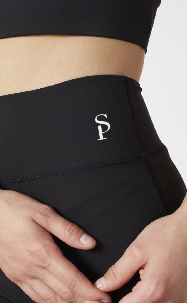 Sisters Point Shorts - Lay-SHO - Black