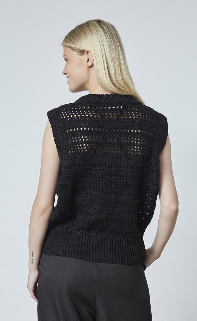 Sisters Point Strik - Helta-VE - Black