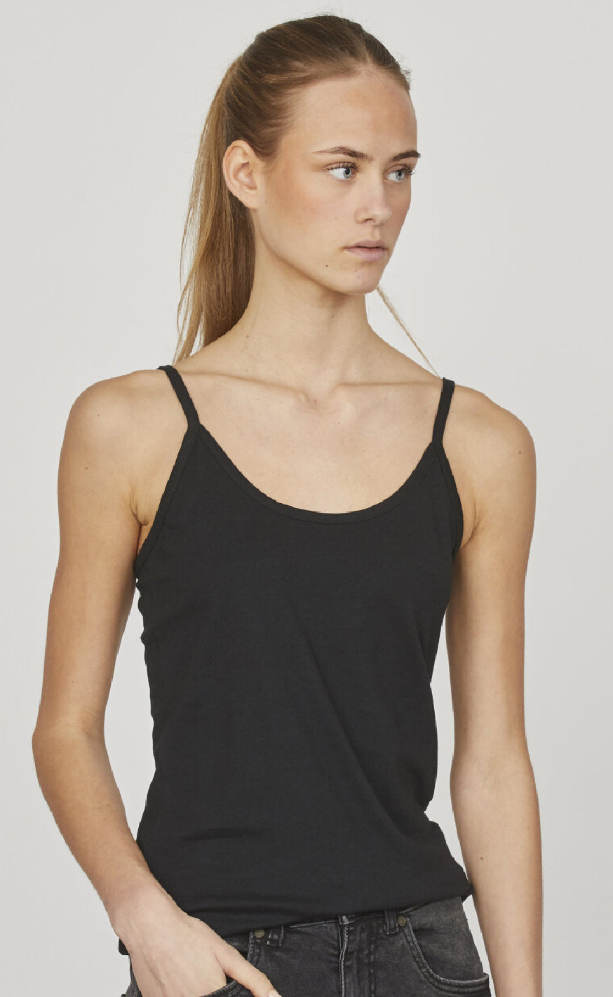 Sisters Point Top - Heda-ST - Black