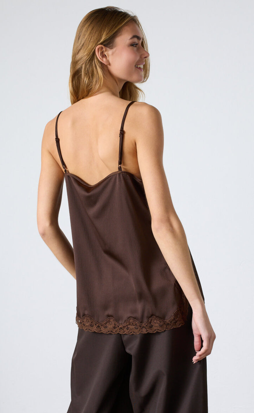 Sisters Point Top - Isolde-ST1 - D. Chocolate