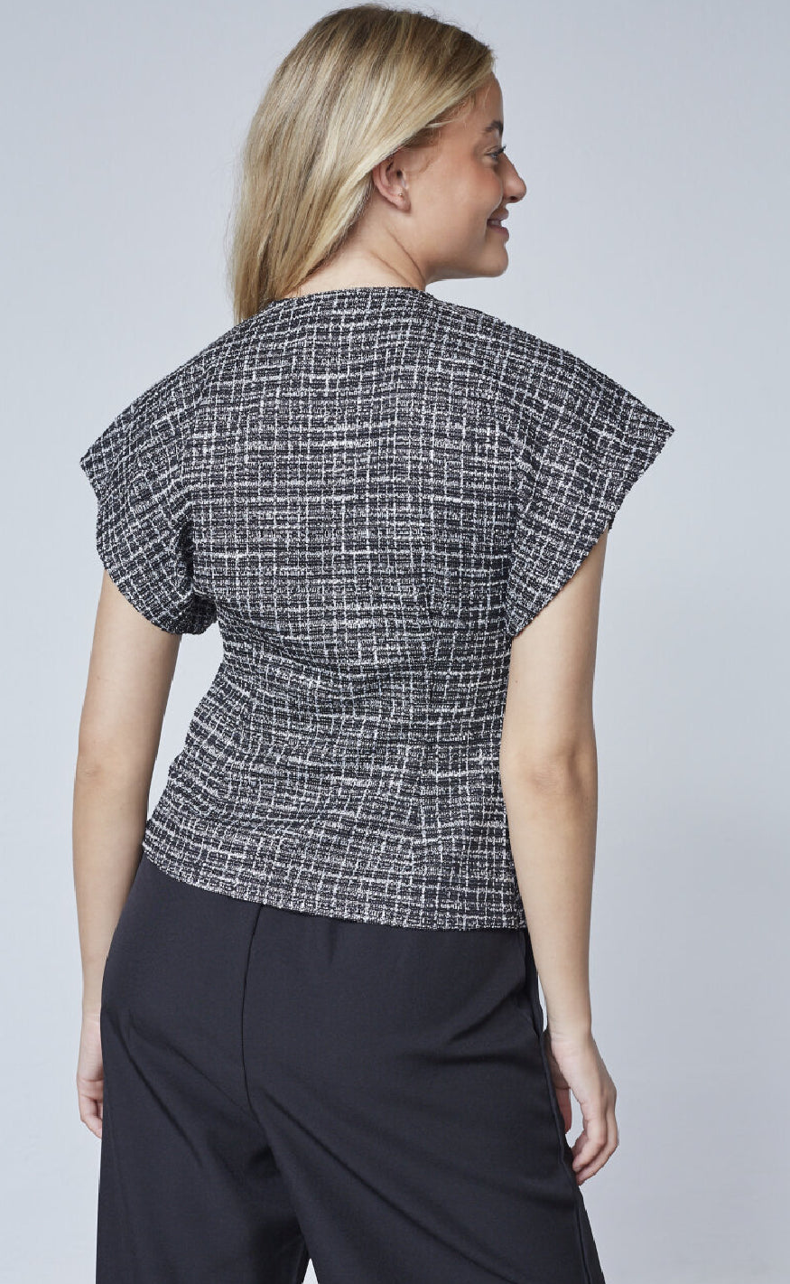 Sisters Point Vest - Evela-VE - Black Check