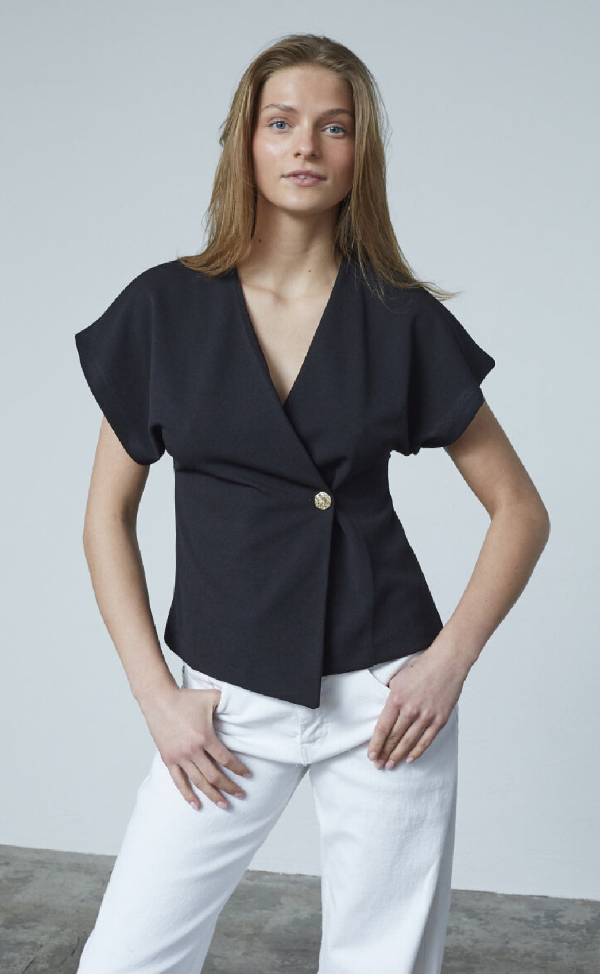Sisters Point Vest - Gevela - Black