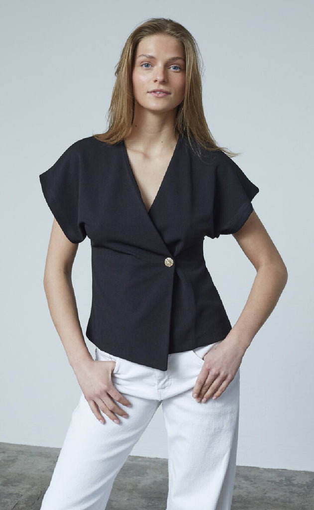 Sisters Point Vest - Gevela - Black