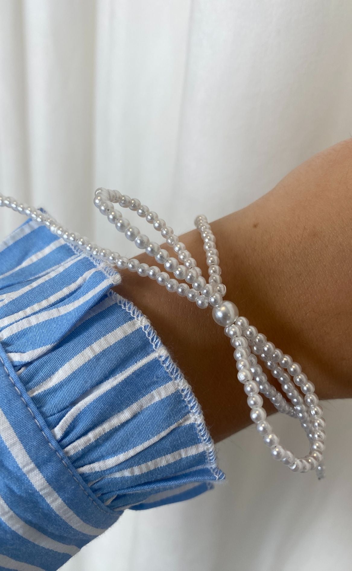 Smykkeli Copenhagen Armbånd - Pearlie Bow - White