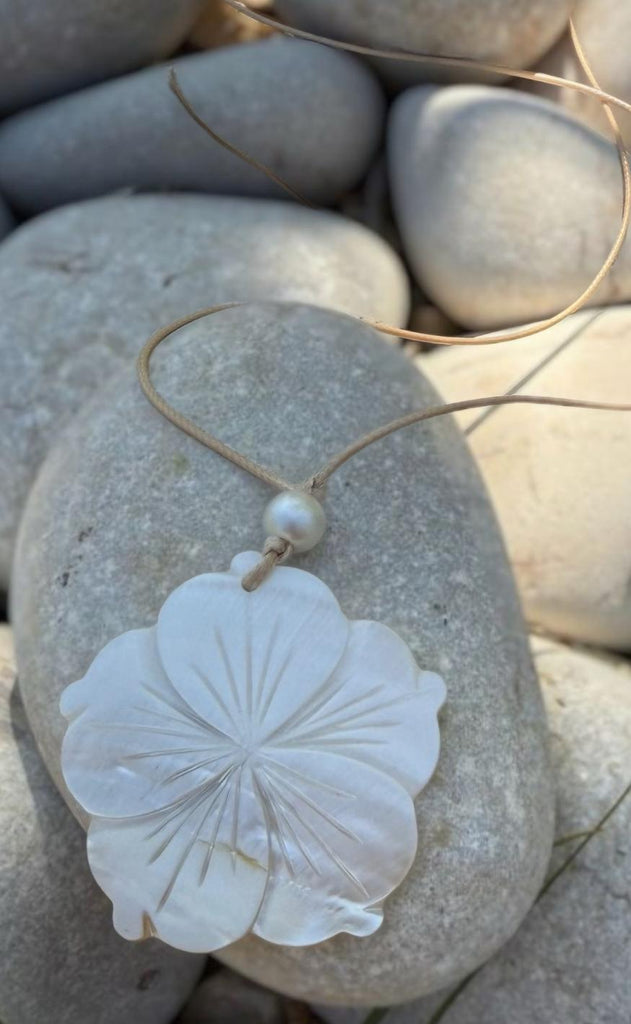 Smykkeli Copenhagen Halskæde - Big Summer Flower - White