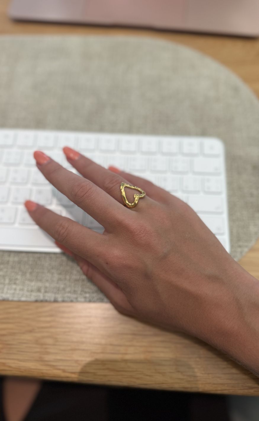 Smykkeli Copenhagen Ring - Midnight Love - Gold Colour