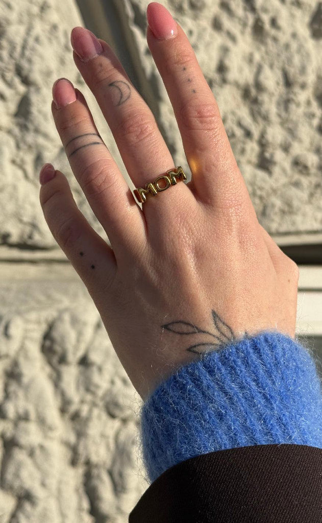 Smykkeli Copenhagen Ring - Mom - Golden