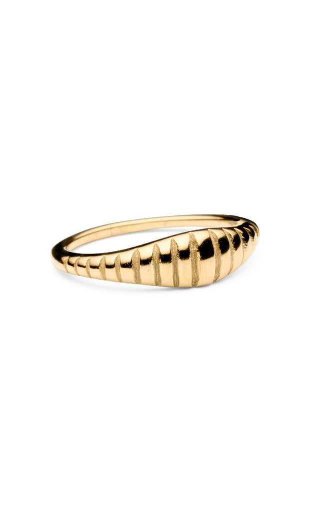 Smykkeli Copenhagen Ring - Twisted Crossaint Small - Golden Colour