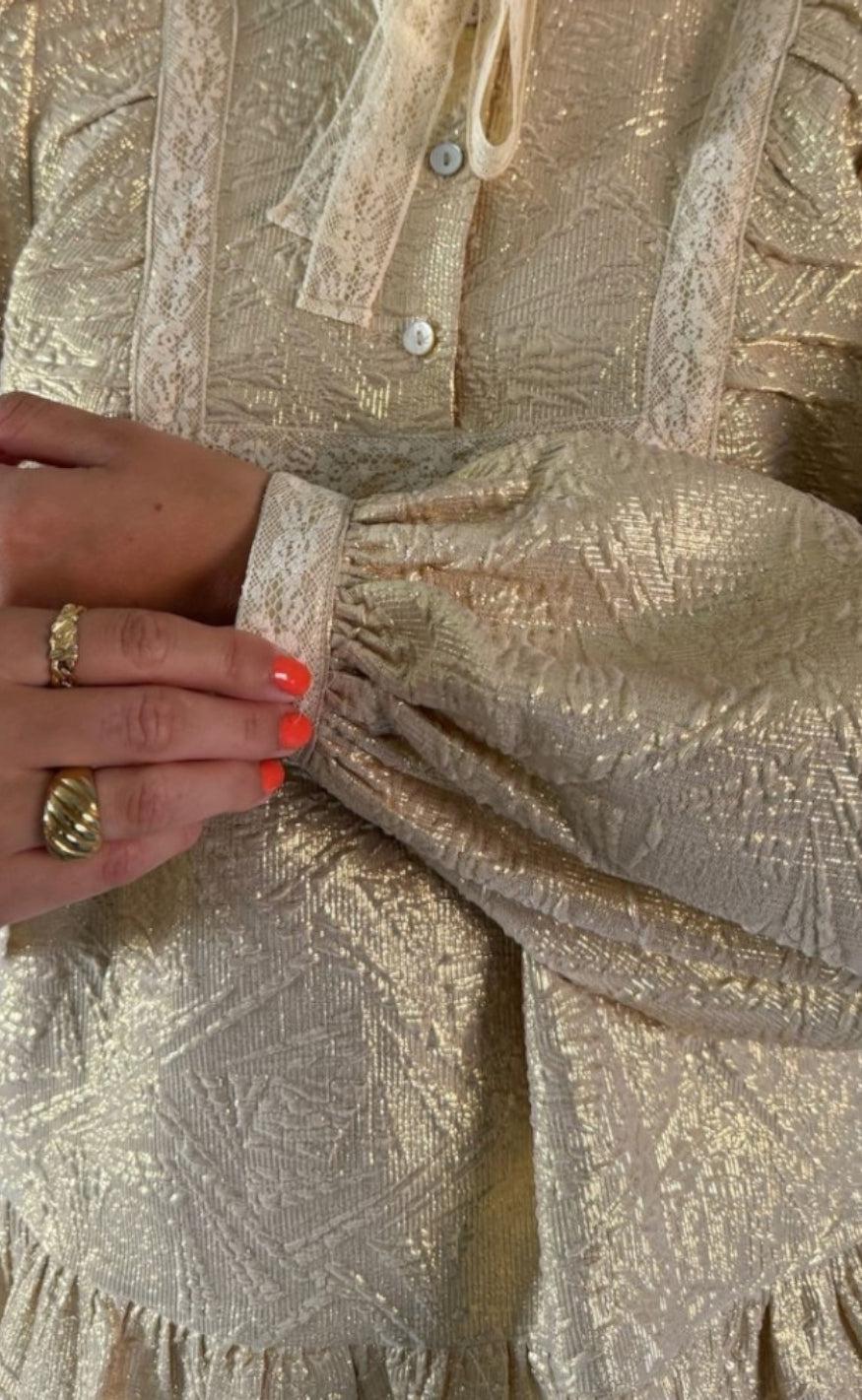 Stories From The Atelier Bluse - Thinking - Gold