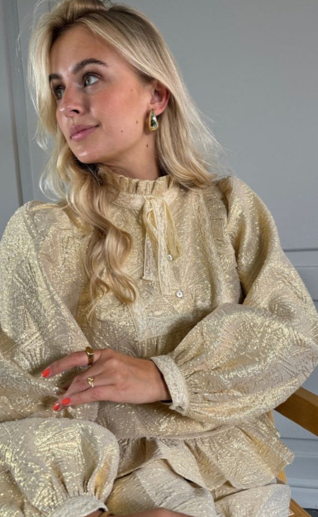 Stories From The Atelier Bluse - Thinking - Gold