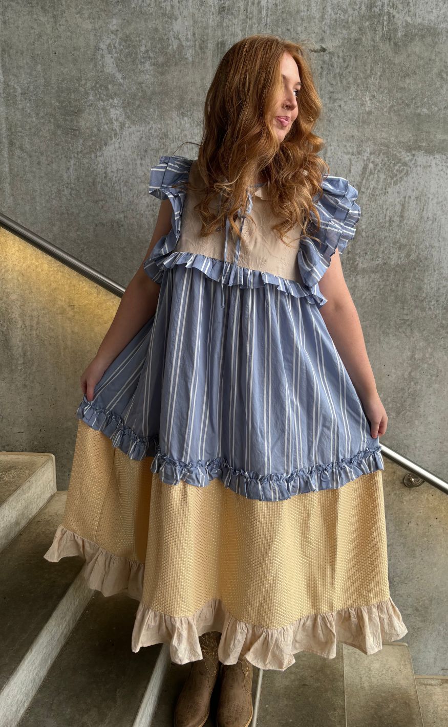 Stories From The Atelier Kjole - Heart Dance - Beige/Light Blue