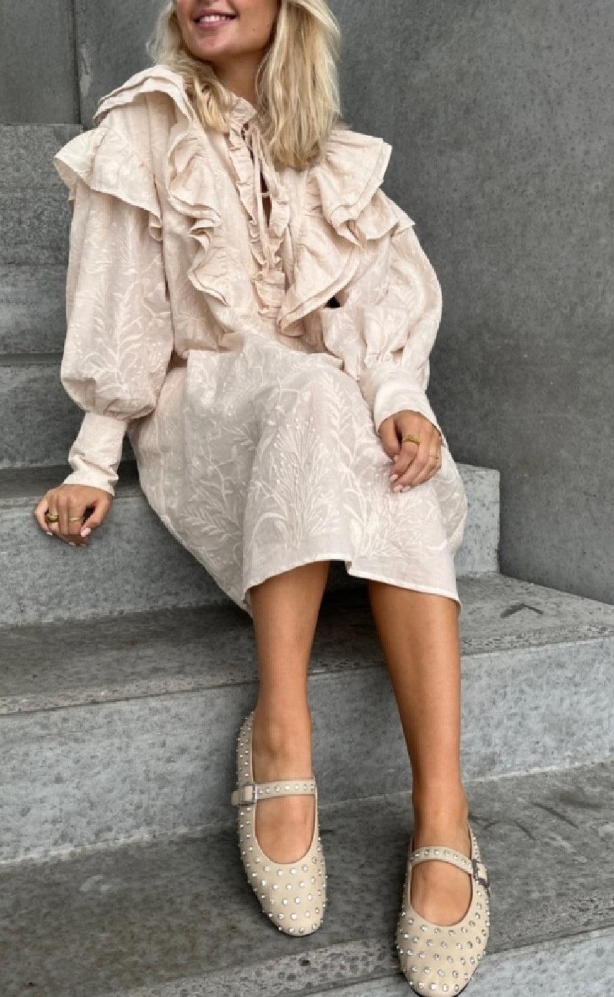 Stories From The Atelier Kjole - The Sound Dress - White