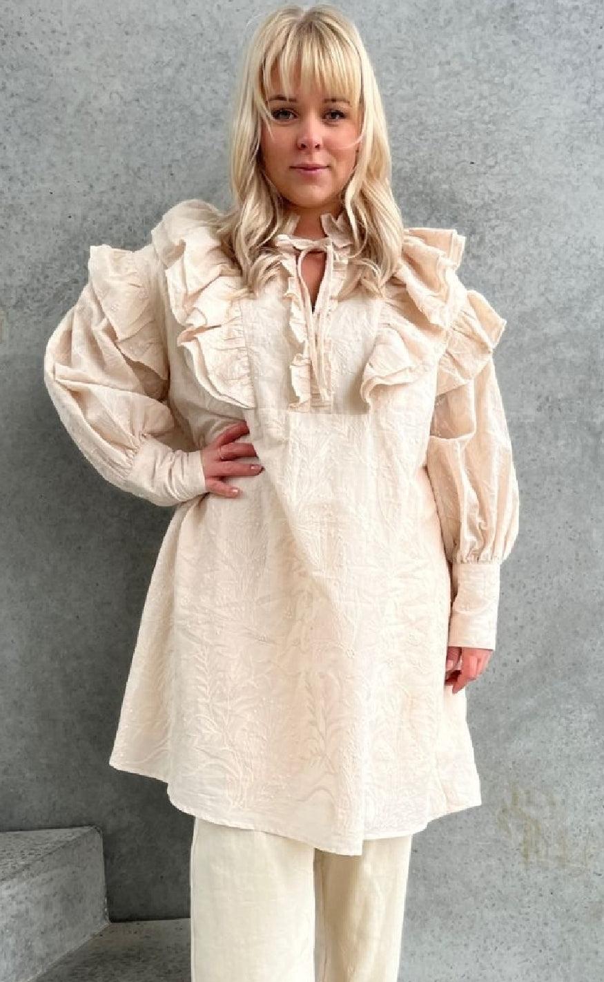 Stories From The Atelier Kjole - The Sound Dress - White