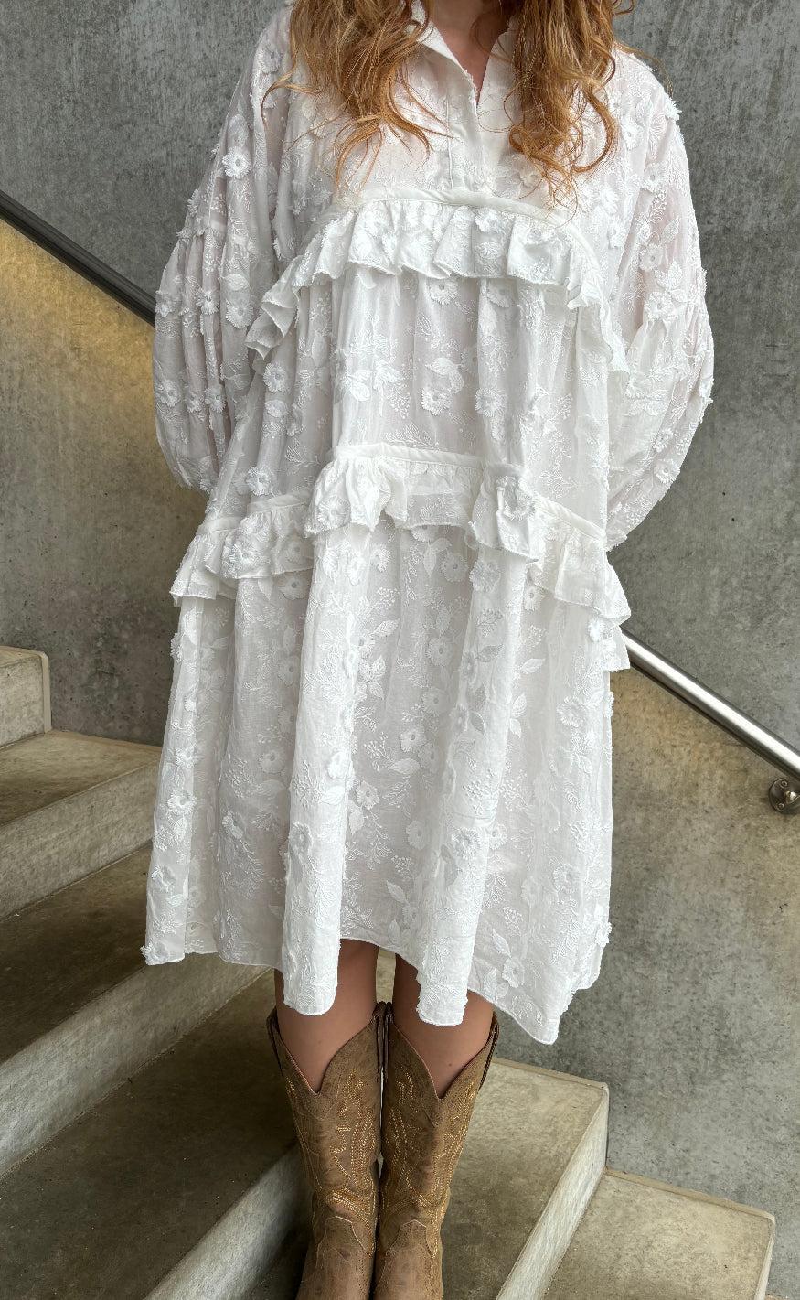 Stories From The Atelier Kjole - Your Heart - White