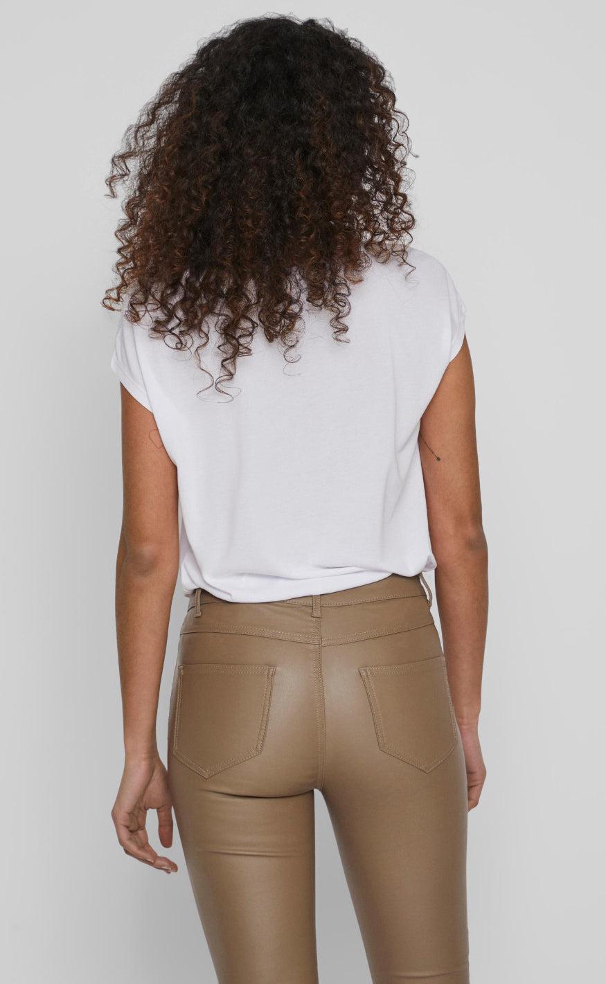 VILA Top - Modala - White