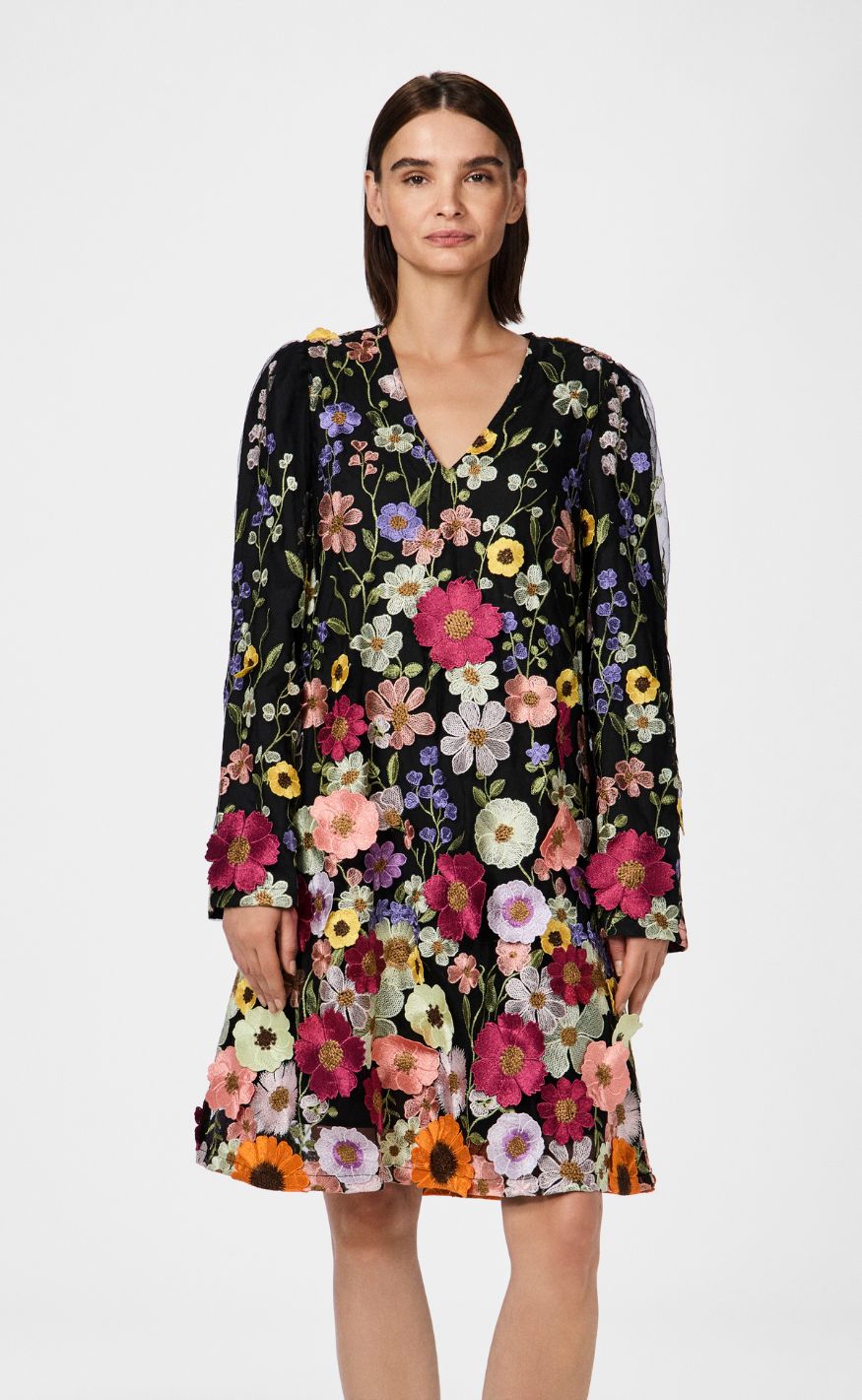 YAS Kjole - Flowering - Black