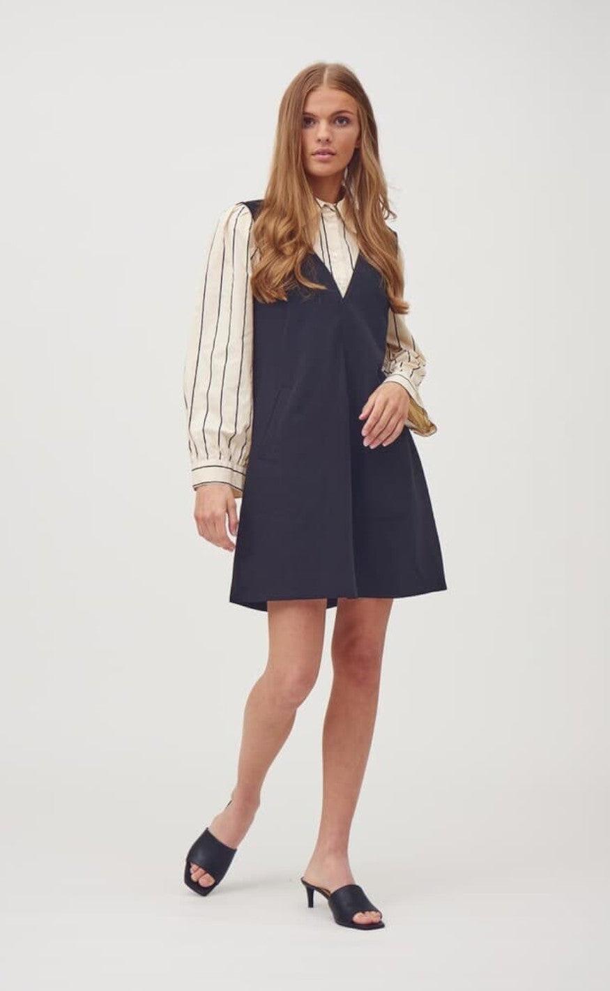 A-View Kjole - Gelina - Black