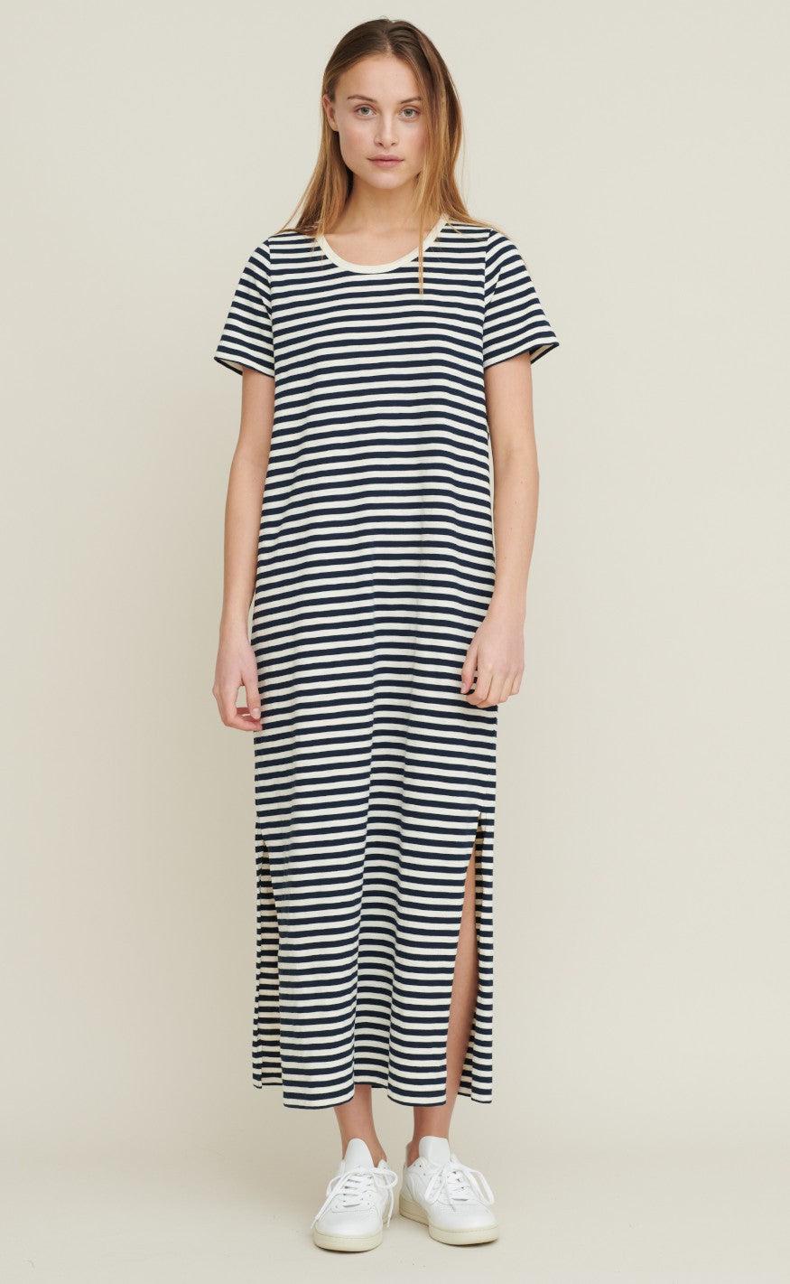 Basic Apparel Kjole - Rita Long - Navy