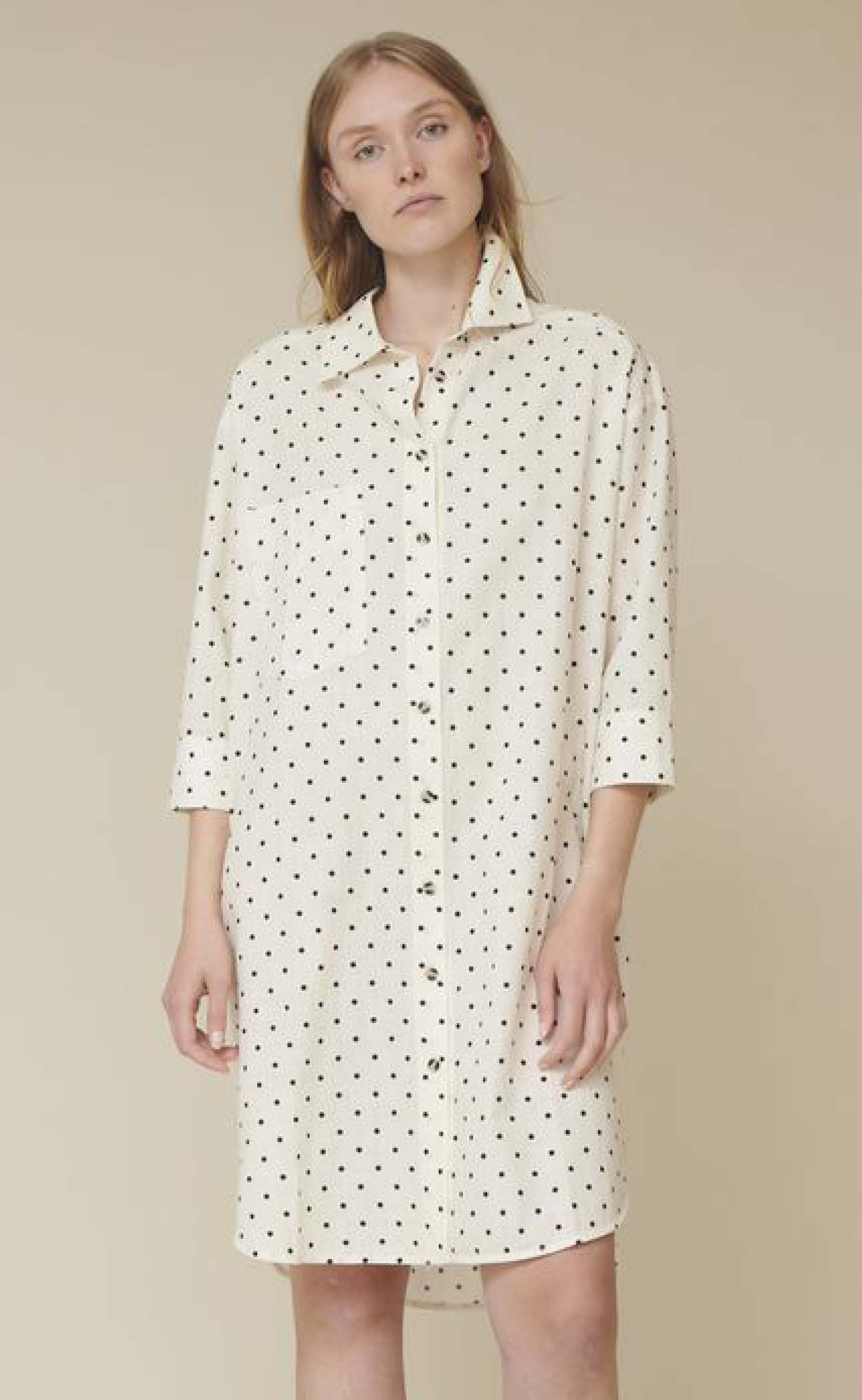 Basic Apparel Skjortekjole - Nora Dot - Off White/Black
