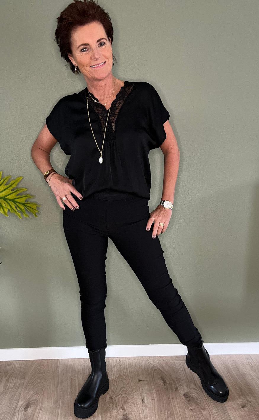 Black Colour Bluse - Bea Lace - Black