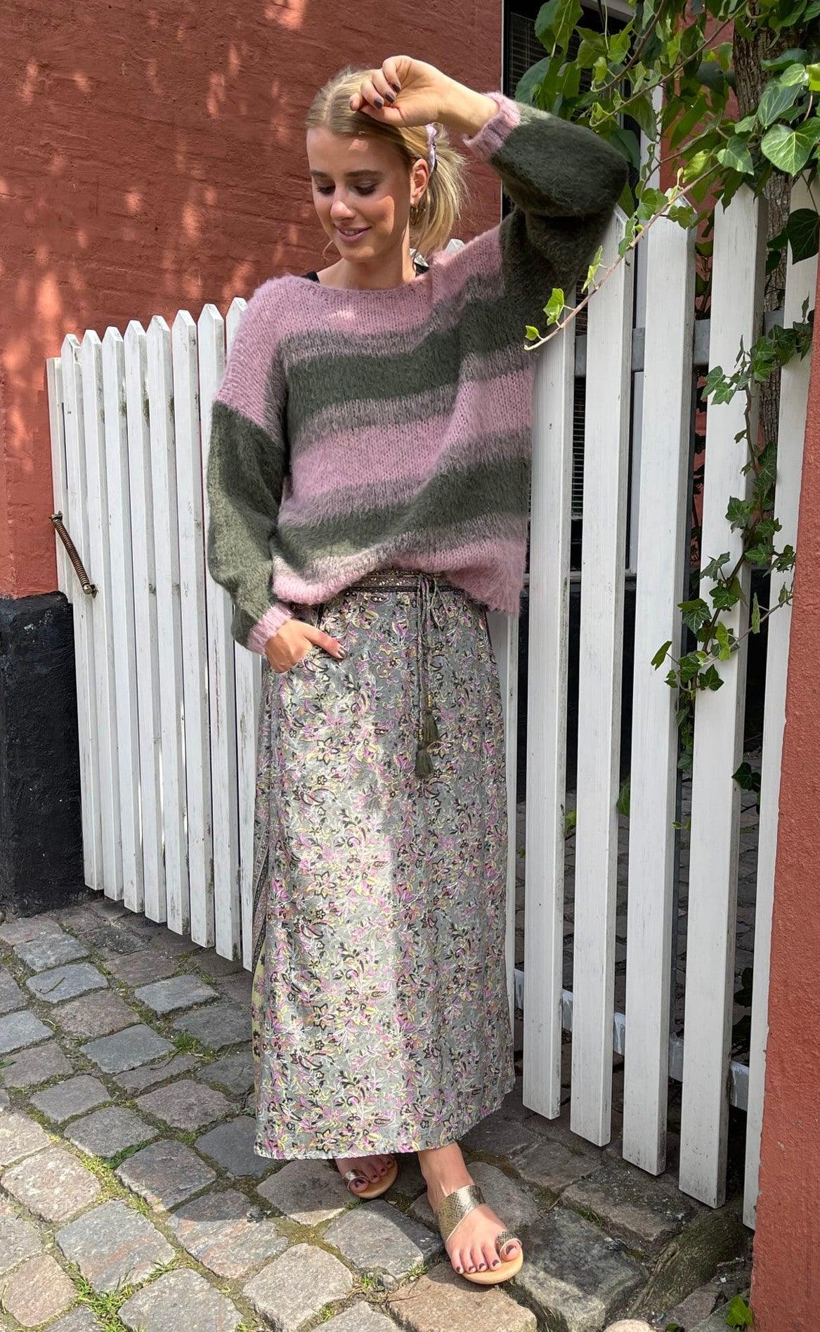 Black Colour Jumper - Avery Brushed - Army / Rose