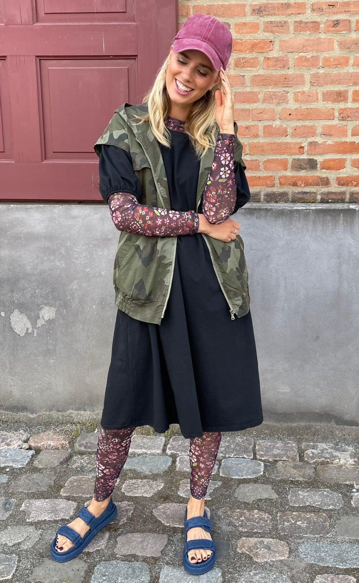 Black Colour Leggings - Annie Mesh - Winter Floral