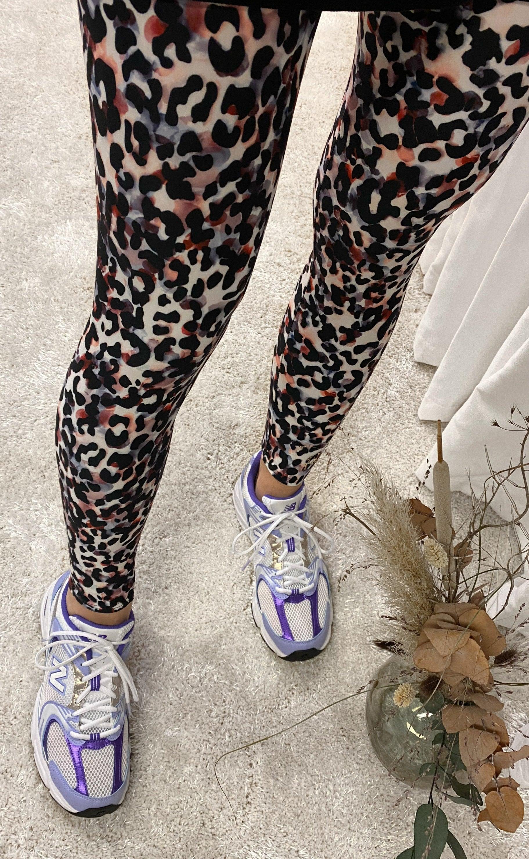 Black Colour Leggings - Lisa Leo - Rose