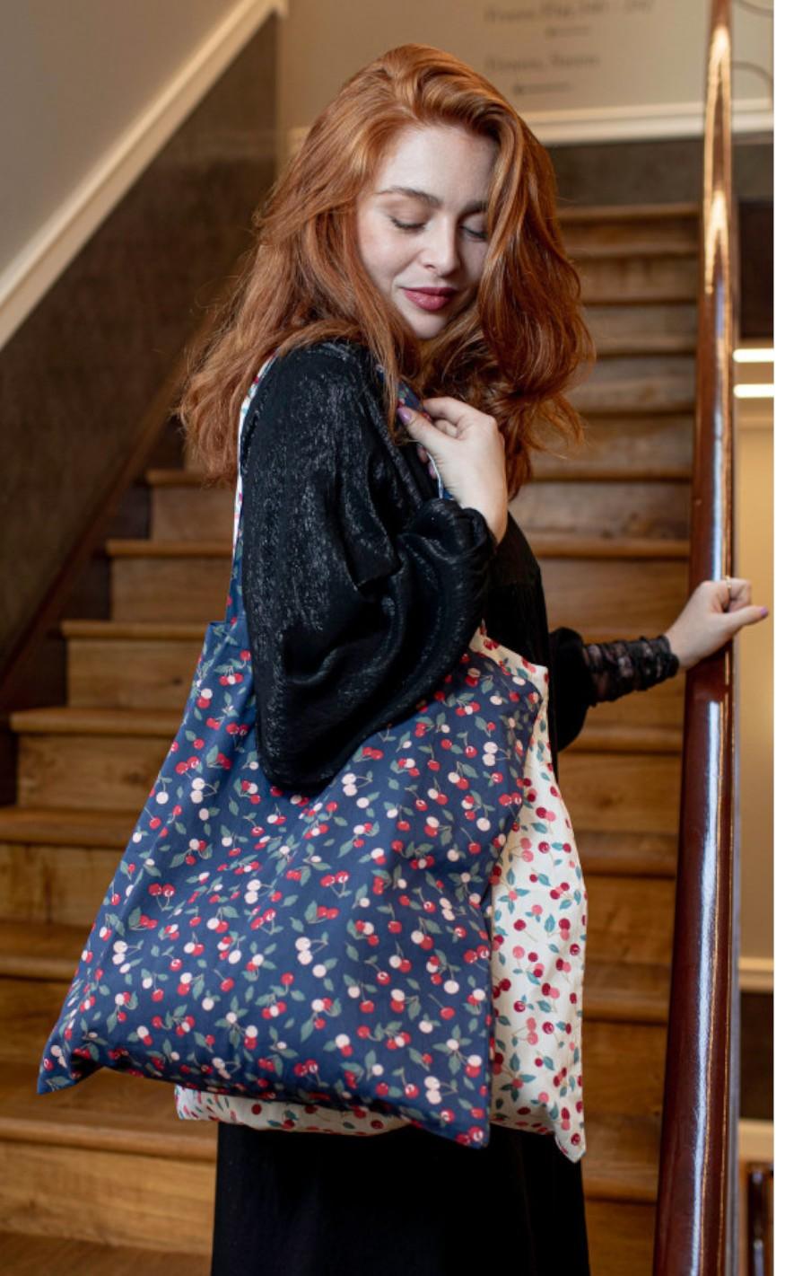 Black Colour Taske / Shopper - Lulu Cotton - Cherry Navy