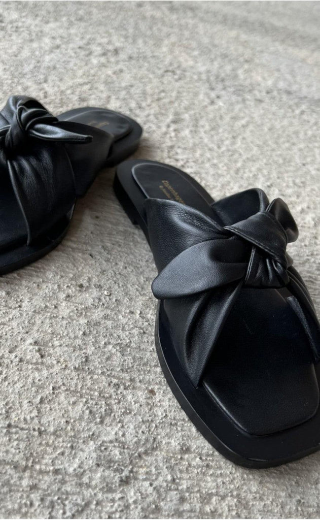 Copenhagen Shoes Sandal - Millions In Black Leather - Black